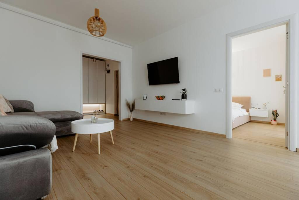 Nest Inn Oasis Residence Baia Mare Ngoại thất bức ảnh